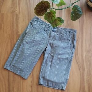 American Eagle Bermuda Gray Plaid Shorts Size 6